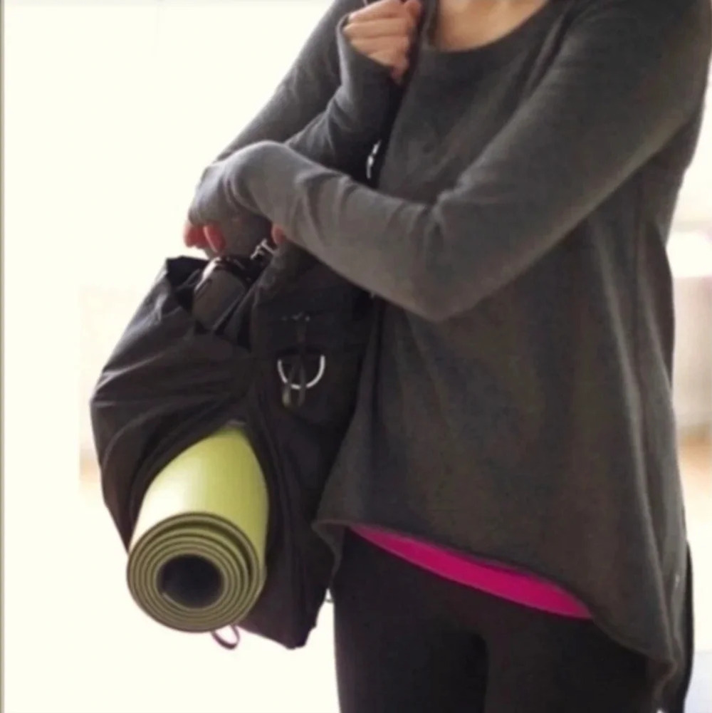 || LULULEMON || crew neck sweatshirt, waist length